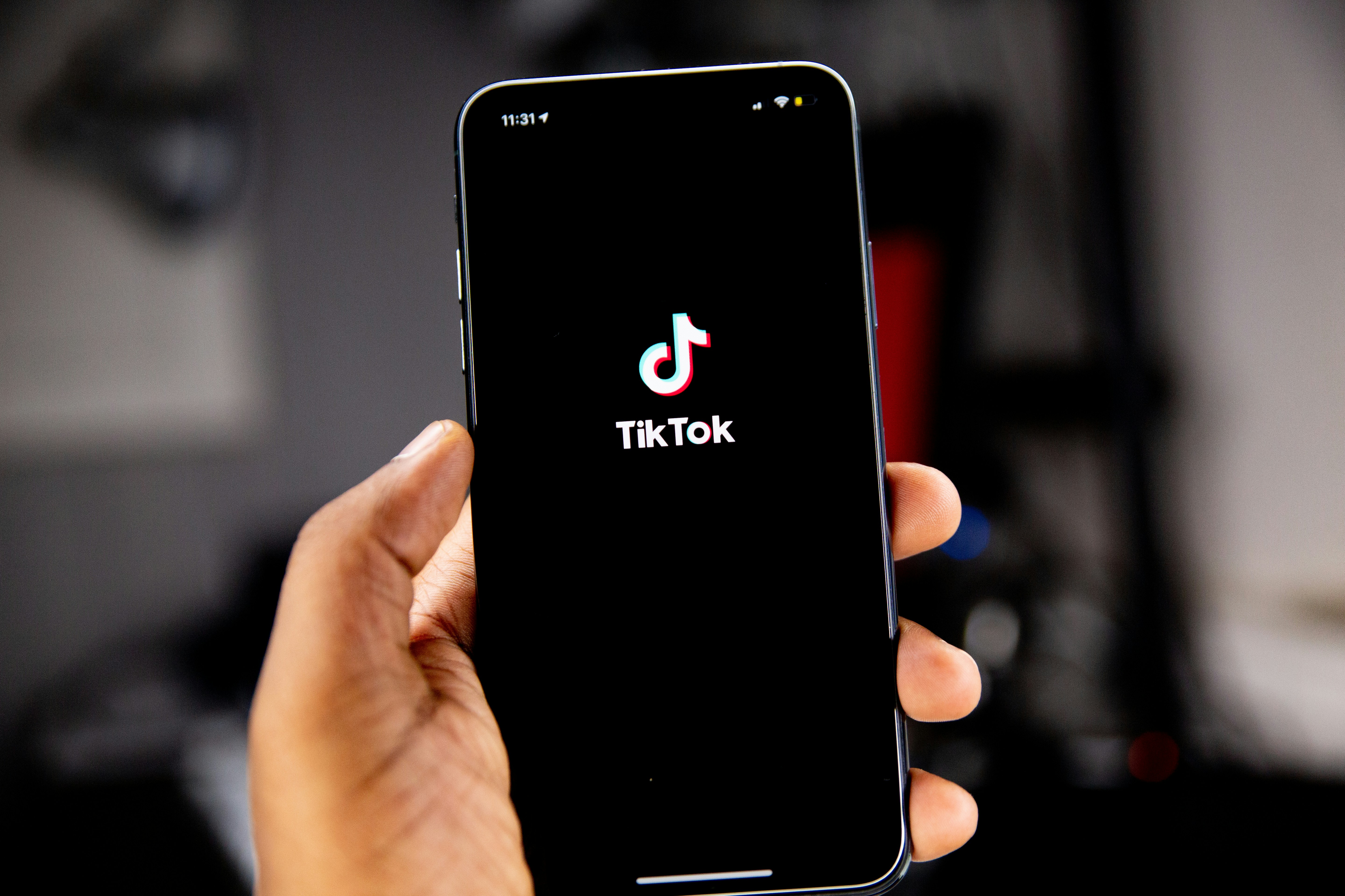 BookTok como o TikTok está transformando a leitura e o mercado editorial