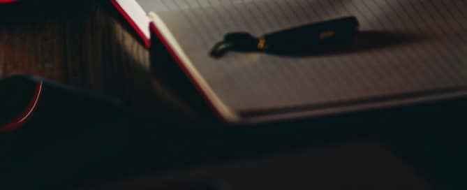 Diferença entre prefácio, posfácio e eufácio em um livro