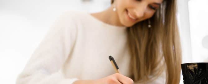 Como usar copywriting para vender seu livro por meio de uma sinopse