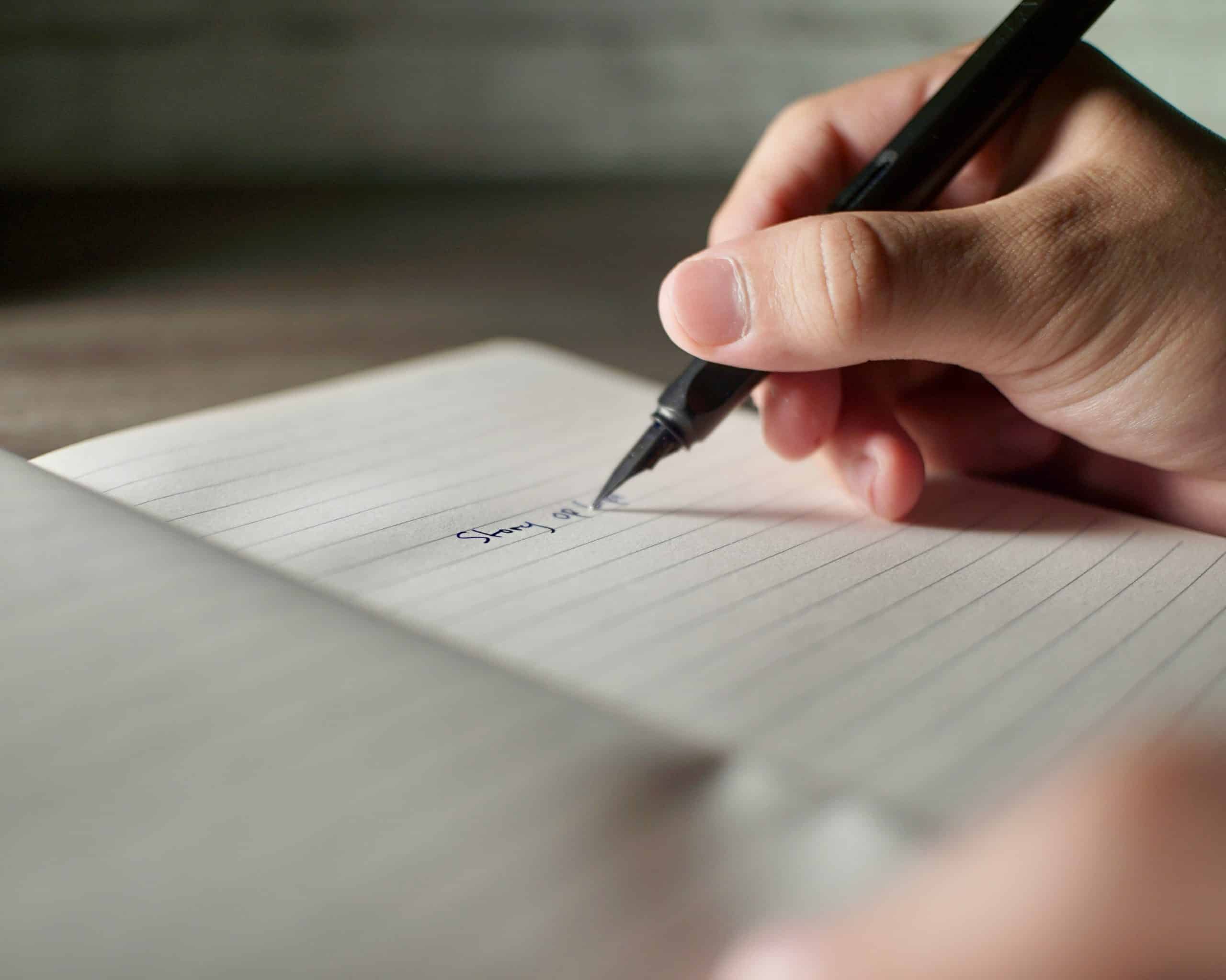 Existe faculdade para ser escritor e quais cursos escolher